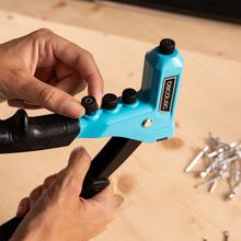 Remachadora manual FixerForce 4000 Full equip Rivettatrice manuale. Regolazione senza chiave. Compresi 4 ugelli di diverse dimensioni e punte per trapano.  Valigetta e 400 rivetti inclusi.