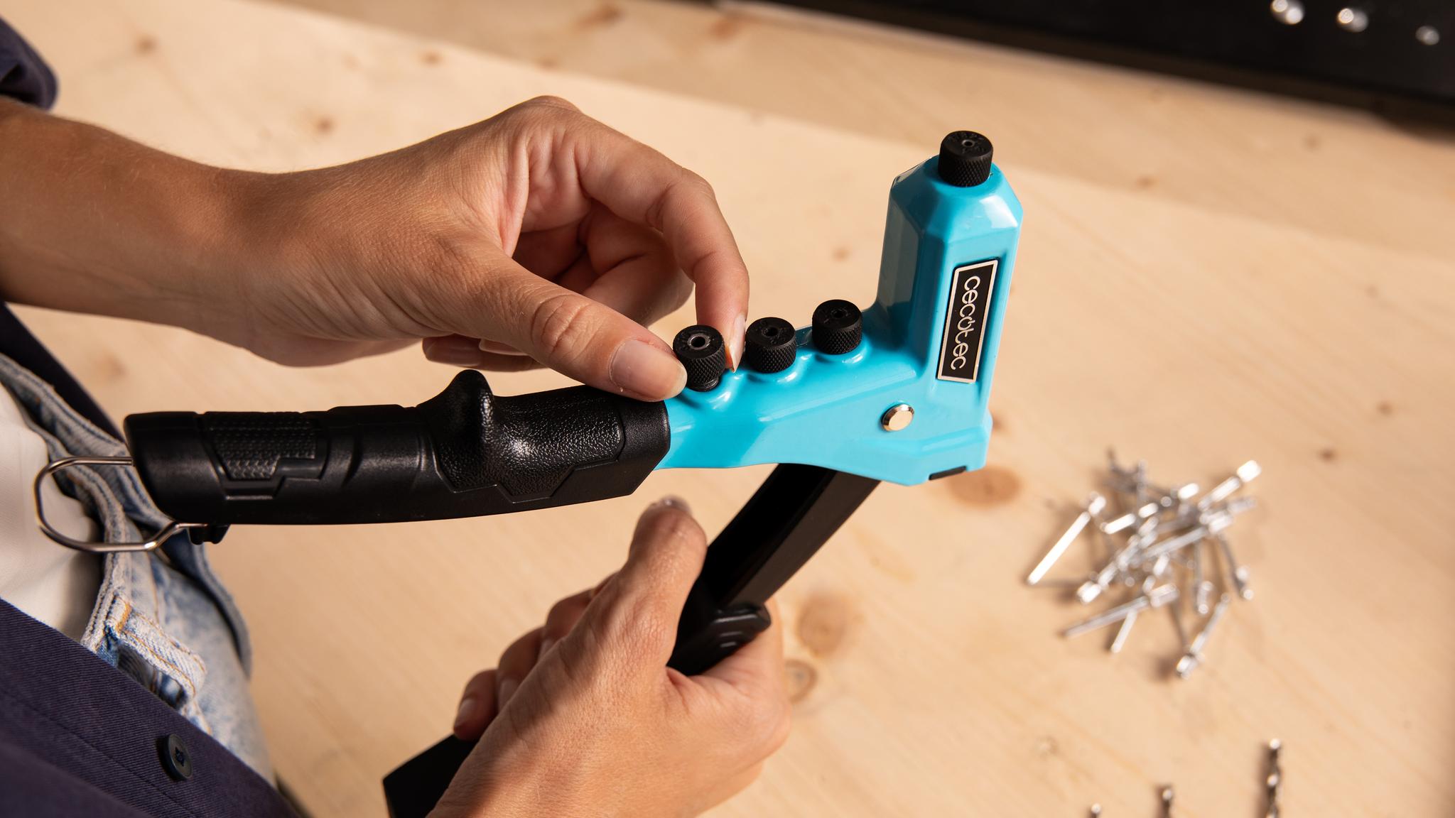 Incluye 4 boquillas, 400 y 4 brocas