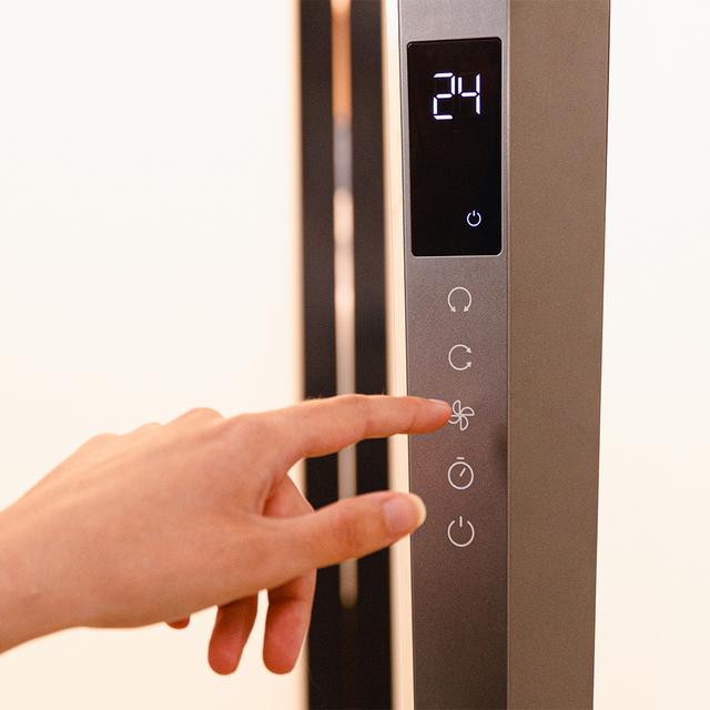 EnergySilence 2400 Cyclone Noir Circulador de Aire de Pie de 40W con motor DC con 24 Velocidades, Oscilación de 120º horizontal y 90º vertical, Mando a Distancia y Pantalla LED