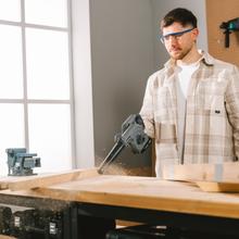 AirForce 2120 FreeMove Soplador multifunción con batería 21V. Velocidad hasta 200km/h. Incluye accesorios para aspirar e inflar. Incluye tubos de largo y corto alcance.