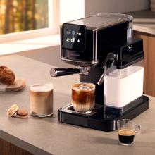 Cafelizzia ColdBrew Latte Cafetera semiautomática con sistema Coldbrew, pantalla táctil y depósito de leche.