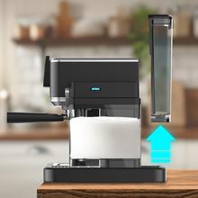 Cafelizzia ColdBrew Latte Cafetera semiautomática con sistema Coldbrew, pantalla táctil y depósito de leche.