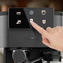 Power Espresso ColdBrew Latte Dark Halbautomatische Kaffeemaschine mit Coldbrew-System, Touchscreen-Display und Milchbehälter.