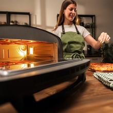 Pizza&Co 500 Max 13-Liter-Multifunktions-Pizzaofen mit digitaler Steuerung, großem Temperaturbereich, Räucherung und Zubehör.
