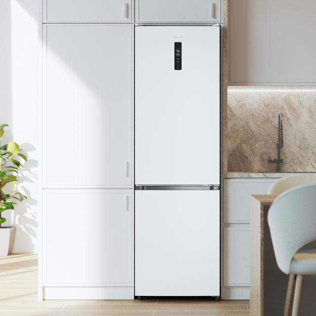 Bolero CoolMarket Combi 335 White E Réfrigérateur-congélateur blanc pose libre, 195,3 cm de hauteur, 59,5 cm de largeur, capacité de 335 L, No Frost, compresseur Inverter Plus, compartiment Fresh Flex 0 ºC avec contrôle de l'humidité, Multi AirFlow, Fast Cooling et Fast Freezing, bac à fruits et légumes, lumière LED, contrôle électronique, porte réversible, clayettes en verre et classe E.