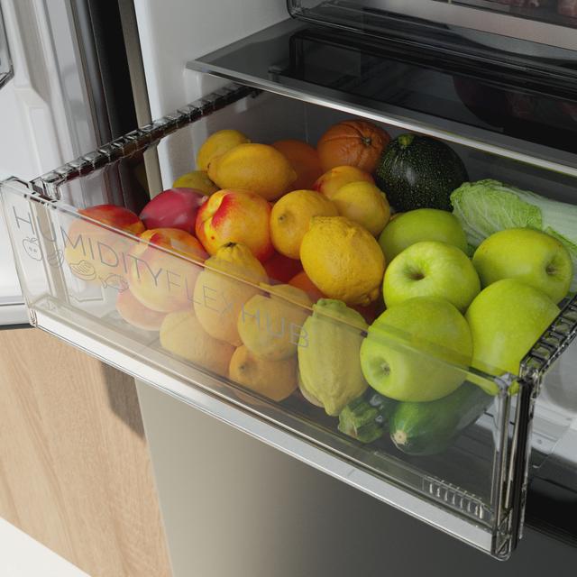 Bolero CoolMarket Combi 335 Black E Réfrigérateur-congélateur noir pose libre, 195,3 cm de hauteur, 59,5 cm de largeur, capacité de 335 L, No Frost, compresseur Inverter Plus, compartiment Fresh Flex 0 ºC avec contrôle de l'humidité, Multi AirFlow, Fast Cooling et Fast Freezing, bac à fruits et légumes, lumière LED, contrôle électronique, clayettes en verre et classe E.
