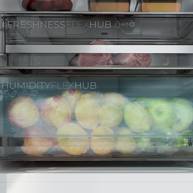 Bolero CoolMarket Combi 335 Dark E Réfrigérateur-congélateur inox foncé pose libre, 195,3 cm de hauteur, 59,5 cm de largeur, capacité de 335 L, No Frost, compresseur Inverter Plus, compartiment Fresh Flex 0 ºC avec contrôle de l'humidité, Multi AirFlow, Fast Cooling et Fast Freezing, bac à fruits et légumes, lumière LED, contrôle électronique, porte réversible, clayettes en verre et classe E.