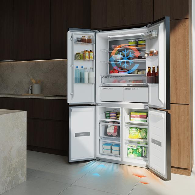 Bolero CoolMarket 4D 456 SBI Dark E Frigorífico 4 Puertas, Semi-Integrable, Ventilación frontal, MetalFlexCooling, Zona convertible (frigorífico-congelador), NoFrost, Esterilización por iones, Extra Capacidad Max Inside 456 Litros, Compresor Inverter Silencioso 35dB, Funciones SuperCool y SuperFreeze, Modo Vacaciones, Display
