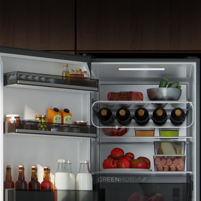 Bolero CoolMarket Combi 409 Black Glass E Frigorífico Combi Cristal Negro, MAX INSIDE con VIP tech, Cool Matrix, Cajón Variable 6 temperaturas con control de humedad, Total No Frost, Compresor Inverter Plus, Multi AirFlow, 409 L, 185x59,5cm, Funciones Fast Cooling y Fast Freezing, Modo Smart, Green HUB XL, Display Exterior, Puertas Reversibles, Botellero, Bandejas Cristal y Clase E.