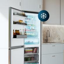 olero CoolMarket Combi 409 Inox C Réfrigérateur Combi Inox B Classe C, MAX INSIDE avec technologie VIP, Cool Matrix, Tiroir à 6 températures variables avec contrôle de l'humidité, Total No Frost, Compresseur Inverter Plus, Multi AirFlow, 409 L, 185x59,5 cm, Fonctions de refroidissement rapide et de congélation rapide, Mode intelligent, Green HUB XL, Affichage extérieur, Portes réversibles, Casier à bouteilles et Plateaux en verre.