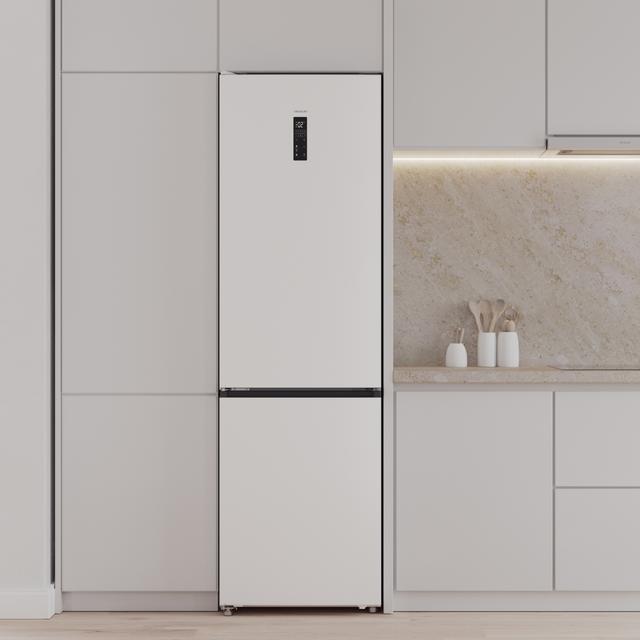 Bolero CoolMarket Combi 456 White E Frigorífico Combi Blanco, MAX INSIDE con VIP tech, Cajón Variable 6 temperaturas con control de humedad, Total No Frost, Compresor Inverter Plus, Multi AirFlow, 456 L, 201x59,5cm, Funciones Fast Cooling y Fast Freezing, Modo Smart, Green HUB XL, Display Exterior, Puertas Reversibles, Bandejas Cristal, Clase E.