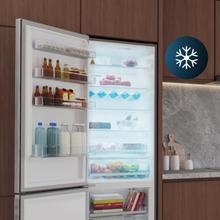 Bolero CoolMarket Combi 456 Dark E Dark Kombi-Kühlschrank, MAX INSIDE mit VIP-Technologie, Cool Matrix, Schublade mit variabler 6-Temperaturen-Einstellung und Feuchtigkeitskontrolle, Total No Frost, Inverter Plus-Kompressor, Multi AirFlow, 456 l, 201 x 59,5 cm, Schnellkühl- und Schnellgefrierfunktionen, Smart-Modus, Green HUB XL, Außendisplay, Türen umkehrbar, Flaschenregal, Glasböden und Klasse E.