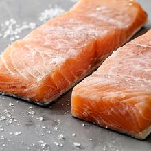 Bolero CoolMarket Combi 336 Inox A Frigorífico Combi Inox Clase A, Apertura 90º, Total No Frost, Fresh Flex, Humidity Flex, Gran Capacidad 336L, Compresor Inverter Plus, Multi AirFlow, Modo ECO, Fast Freezing, Puerta Reversible, Display Exterior, Botellero, Ultra Silencioso 35dB, Medidas 59,5×57,9×201,72 cm