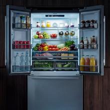 Bolero CoolMarket FD 579 Inox E Frigorífico americano de porta francesa em acabamento de aço inoxidável com Super Capacidade 576L, Arrefecimento MetalFlex, HUB Verde XL, HUB Verde Duplo, Pegas de Metal, AuraLED, Ecrã Interior Eletrónico, Total NoFrost, Compressor Inverter Plus, Arrefecimento Rápido & e Modo Inteligente