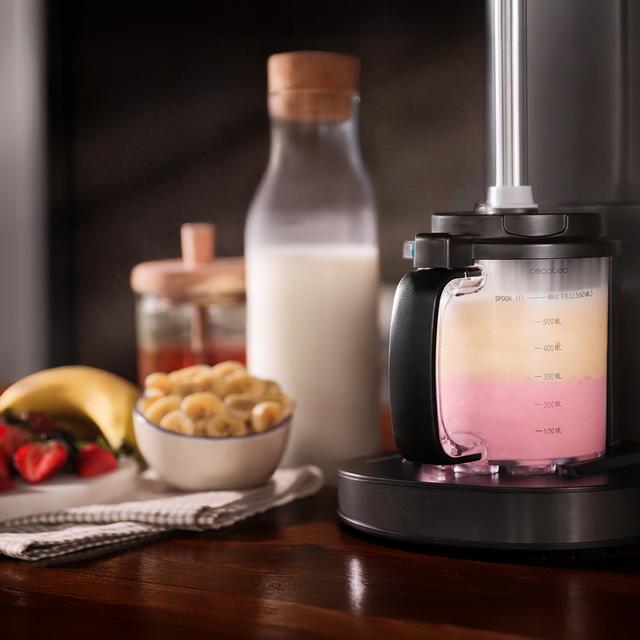 Gelatec 2100 Heladera con 10 programas. Tecnología CreamOn y pantalla táctil. Helados y bebidas heladas en 3 pasos.