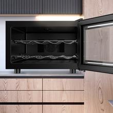 Bolero GrandSommelier 800H CoolCrystal Vinoteca Termoeléctrica Horizontal, Capacidad 8 Botellas, Silenciosa 35dB, Temperatura 8 a 18ºC, Humedad 50%-80%, Estantes Metálicos, Control Táctil, Clase E, Luz LED, Negra