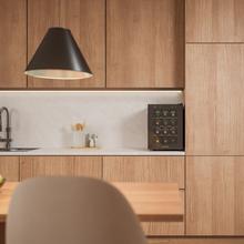 Bolero GrandSommelier 1255 CoolCrystal Vinoteca Termoeléctrica, Capacidad 12 Botellas, Silenciosa 35dB, Temperatura 8 a 18ºC, Humedad 50%-80%, Estantes Metálicos, Control Táctil, Clase E, Luz LED, Negra