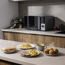 Convection 2500 Touch Micro-ondes numérique tactile de 25 L et 900 W avec sélecteur.