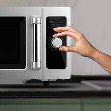 FlatPro 2500 Microondas comercial con knob de 25L y 1000 W.