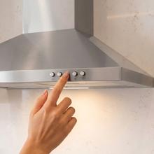 Bolero Flux PM 604000 Inox A Campana Extractora Piramidal 60cm de ancho, acabado acero inoxidable, Motor BLDC, Eficiencia energética Clase A, 382,5 m³/h, Luz LED y Filtros de Carbono Incluidos