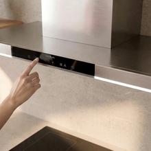 Bolero Flux TT 909500 Slim Inox A+++ Campana Extractora en forma de T de 90 cm de ancho, con 829,5 m³/h de succión, Clase A+++, Hand Movement Control,  Acabado en acero inoxidable, Motor DC, Doble Booster, Heat Sensor, Air Cleanning Function, Filtros Lavables, Opción de filtros de carbono incluídos para recirculación.