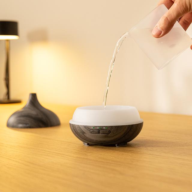 Pure Aroma 150 Yin Grey Humidificador ultrasónico con difusor de aromas, depósito de hasta 150 ml y 7 colores LED.