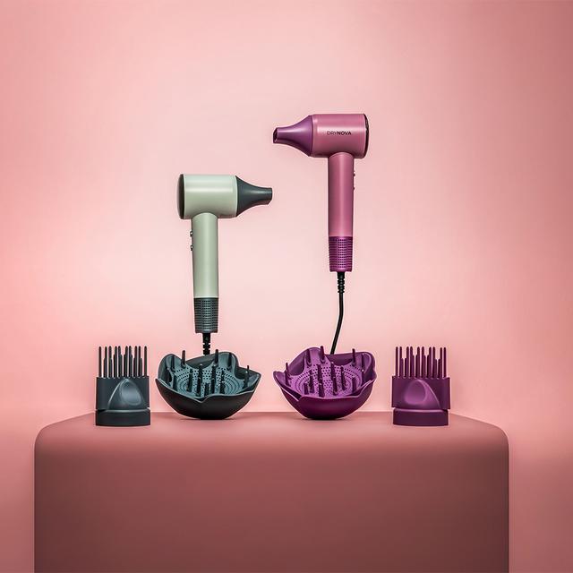 DryNova 3 en 1 Baya DryNova 3in1 Berry: Secador de Pelo Brushless Compacto y Ligero con Potente Motor de 1600 W, 110,000 RPM, Silencioso y Duradero, 3 accesorios, con Generador de Iones y Múltiples Ajustes
