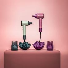 DryNova 3 en 1 Baya DryNova 3in1 Berry: Secador de Pelo Brushless Compacto y Ligero con Potente Motor de 1600 W, 110,000 RPM, Silencioso y Duradero, 3 accesorios, con Generador de Iones y Múltiples Ajustes