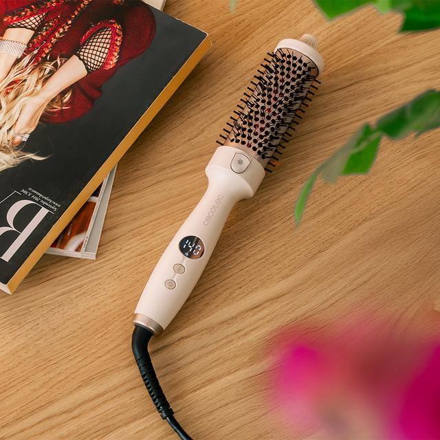 InstantCare ThermoGlow Cepillo con Infrarrojos y Tecnología Iónica, 5 Temperaturas, 38mm, Función Memoria, Pantalla, Apagado Automático y Cable Giratorio