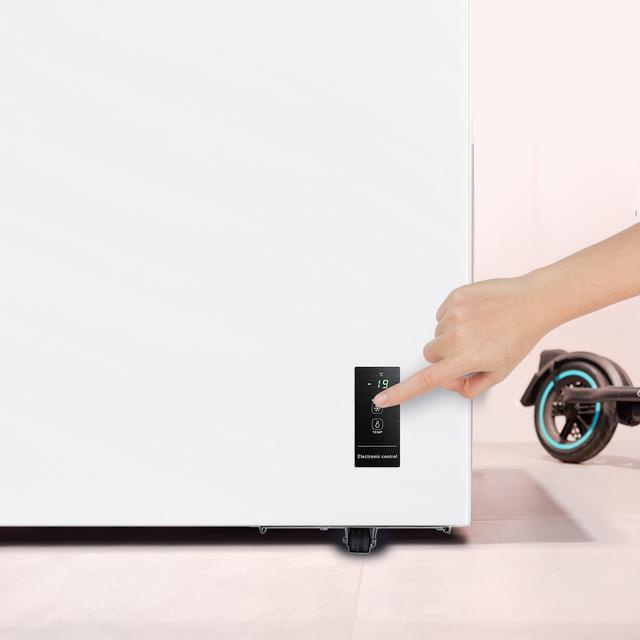Bolero CoolMarket Chest 418P White D Cecotec - Congelador Horizontal 418L, Cesta con asas, Control Electrónico LED, Ruedas EasyMove, Clase Energética D, UltraContact D-Cool, Dual Function, Puerta ZeroG (80º-30º) y Fast Freezing.