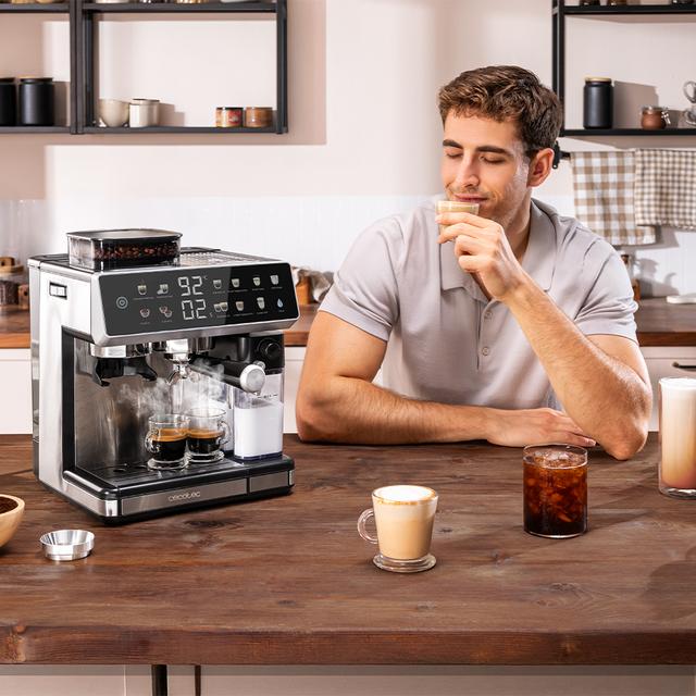 Power Espresso 20 Barista Grind & Latte Macchina del caffè Espresso Barista con macinacaffè e serbatoio del latte.