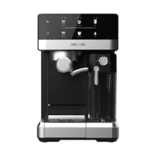 Power Espresso 20 Touch & Cream Cafetera semiautomática táctil con depósito de leche.