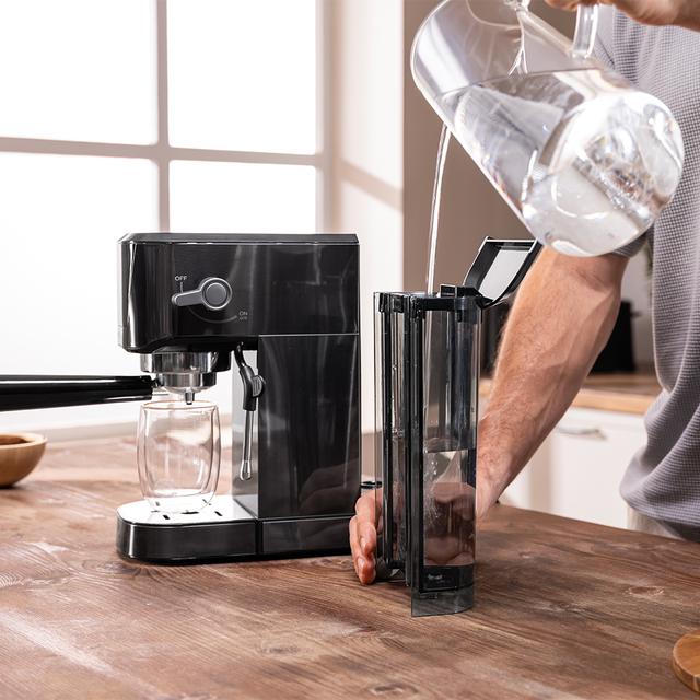 Power Espresso 20 Touch Espresso and cappuccino machine, with 20 bars and adjustable steam nozzle.
