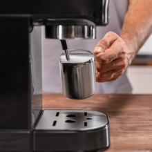 Power Espresso 20 Touch Espresso and cappuccino machine, with 20 bars and adjustable steam nozzle.