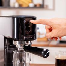 Power Espresso 20 Touch Espresso and cappuccino machine, with 20 bars and adjustable steam nozzle.