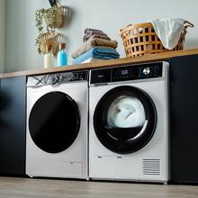 Bolero Dresscode Dry 8330 Secadora bomba de calor blanca con capacidad de 8kg, clase E (equivalente a clase A++), 15 programas y funciones como secado automático, Planchado Fácil, Stop&Go, Silence, Delay Start y KidLock