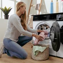 Bolero DressCode Dry 8400 Secadora Bomba de calor blanca de 8 kg, Clase E (antigua clase A++), Full Touch, 15 programas, secado automático, giro bidireccional del tambor, Planchado Fácil, Stop&Go, tambor inox, función Silence, Delay Start, KidLock