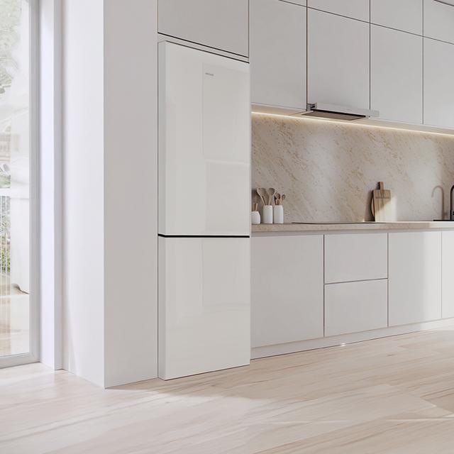 Bolero CoolMarket Combi 322i White Glass E - Frigorífico Combi con Acabado Cristal Blanco Premium, 322L, Ancho 59,5cm, Alto 185,5cm, Tecnología Total NoFrost, Multi Airflow, HumidityFlex HUB y Puerta Reversible - Iluminación LED y Display Interior