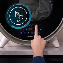 Bolero DressCode Dry 3600V Silver Secadora compacta de evacuación blanca de 3 kg de capacidad, detalle gris cromado, pantalla con iconos a color, 12 programas, secado automático, función vapor y UV Care, tambor Inox con giro bidireccional y sistema antiarrugas Anti-Wrinkle Motion, accesorio para zapatos y funciones Delay Start, KidLock, Modo Refresh.