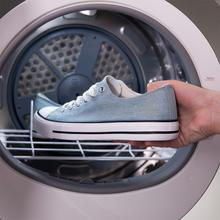 Bolero DressCode Dry 3600V Silver Secadora compacta de evacuación blanca de 3 kg de capacidad, detalle gris cromado, pantalla con iconos a color, 12 programas, secado automático, función vapor y UV Care, tambor Inox con giro bidireccional y sistema antiarrugas Anti-Wrinkle Motion, accesorio para zapatos y funciones Delay Start, KidLock, Modo Refresh.