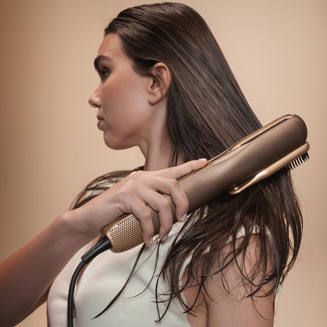 AirLisse 2in1 ForceDry Champagne Plancha de aire con flujo de aire potente 19,7 l/s, cabezales imantados, para todo tipo de cabellos, función plasma, motor brushless, 4 temperaturas y 2 velocidades de aire.