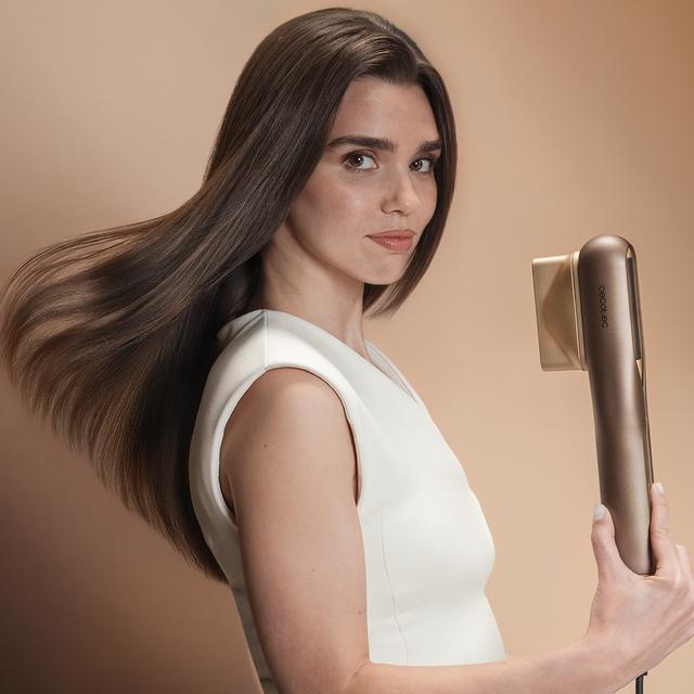 AirLisse 2in1 ForceDry Champagne Plancha de aire con flujo de aire potente 19,7 l/s, cabezales imantados, para todo tipo de cabellos, función plasma, motor brushless, 4 temperaturas y 2 velocidades de aire.