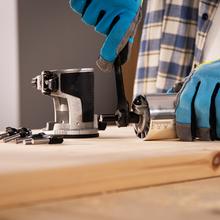 MultiShape 500 Fresadora con 710W de potencia. Incluye 5 fresas y cabezales de diferentes tamaños. Velocidad y profundidad regulable. Incluye tope paralelo.