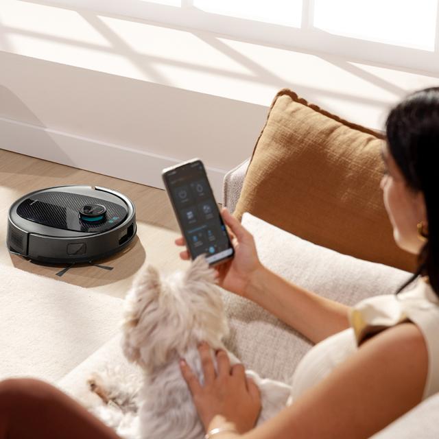 Conga Y80 Robot aspirador con IA Laser Eye y navegación láser inteligente. Aspira, barre, friega y pasa la mopa con 13000 Pa y cepillo antienredos. Autonomía hasta 220 m², base de vaciado automático 2,5 L y APP 3.0 para limpieza por zonas.