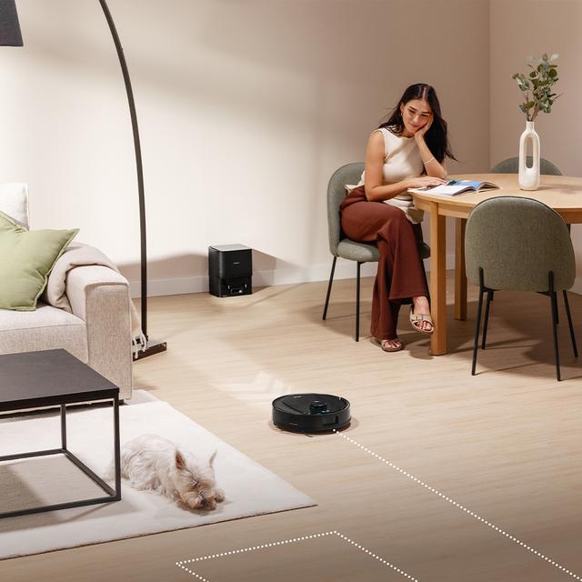 Conga Y80 One Robot aspirador con IA Laser Eye y navegación láser inteligente. Aspira, barre, friega y pasa la mopa con 13000 Pa y cepillo antienredos. Autonomía hasta 220 m² y base de vaciado automático