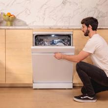 Bolero Aguazero 7000 Matt White Glass Connected Lavavajillas cristal blanco mate de 60 cm, 16 servicios, clase B, motor Inverter Plus Duo, 10 programas, Smart Voice Control, Smart Knock Dual Control, WiFi, Smart Wash, Steam Wash, Extra Hygiene, AutoClean, luz interior y luz ambiente exterior, funciones de secado O2Dry, Dual Turbo Dry+, Super Dry, tecnología brazo aspersor Splash 360, Save+, Half Load, Silent Wash, Delay Start, Extra Rapid y bandeja para cubiertos