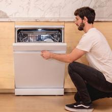 Bolero Aguazero 7000 Branco Mate Vidro Conectado Máquina de lavar loiça de vidro branco mate de 60 cm, 16 serviços, classe B, motor Inverter Plus Duo, 10 programas, Smart Voice Control, Smart Knock Dual Control, WiFi, Smart Wash, Steam Wash, Extra Hygiene, AutoClean, luz interior e luz ambiente exterior, funções de secagem O2Dry, Dual Turbo Dry+, Super Dry, tecnologia de braço aspersor Splash 360, Save+, Half Load, Silent Wash, Delay Start, Extra Rapid e tabuleiro para talheres