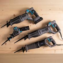 LongFlex 710 Pro Sierra de sable de 710W. Cambio de cuhilla rápido. Cortes profundos 115mm y eficientes con recorrido de 20mm. Incluye 6 cuchillas.