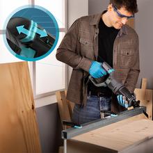 LongFlex 900 ShockAbsorber Sierra de sable de 850W. Velocidad variable. Sistema ShockAbsorber. Mango rotacional. Láser y luz LED. Cambio de cuhilla rápido. Incluye 6 cuchillas.