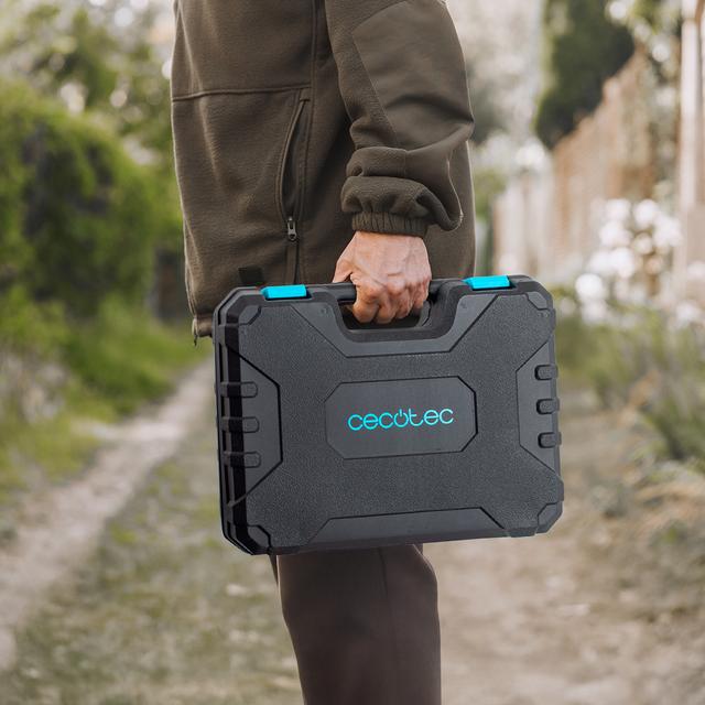 LongFlex 1200 Home&Garden Akku-Säbelsäge.  Enthält 2 x 12V-Akkus. Zubehör zum Schneiden von Ästen. Inklusive 6 Klingen und Koffer.